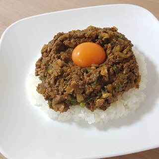 離乳食と一緒に作る、大人のドライカレー